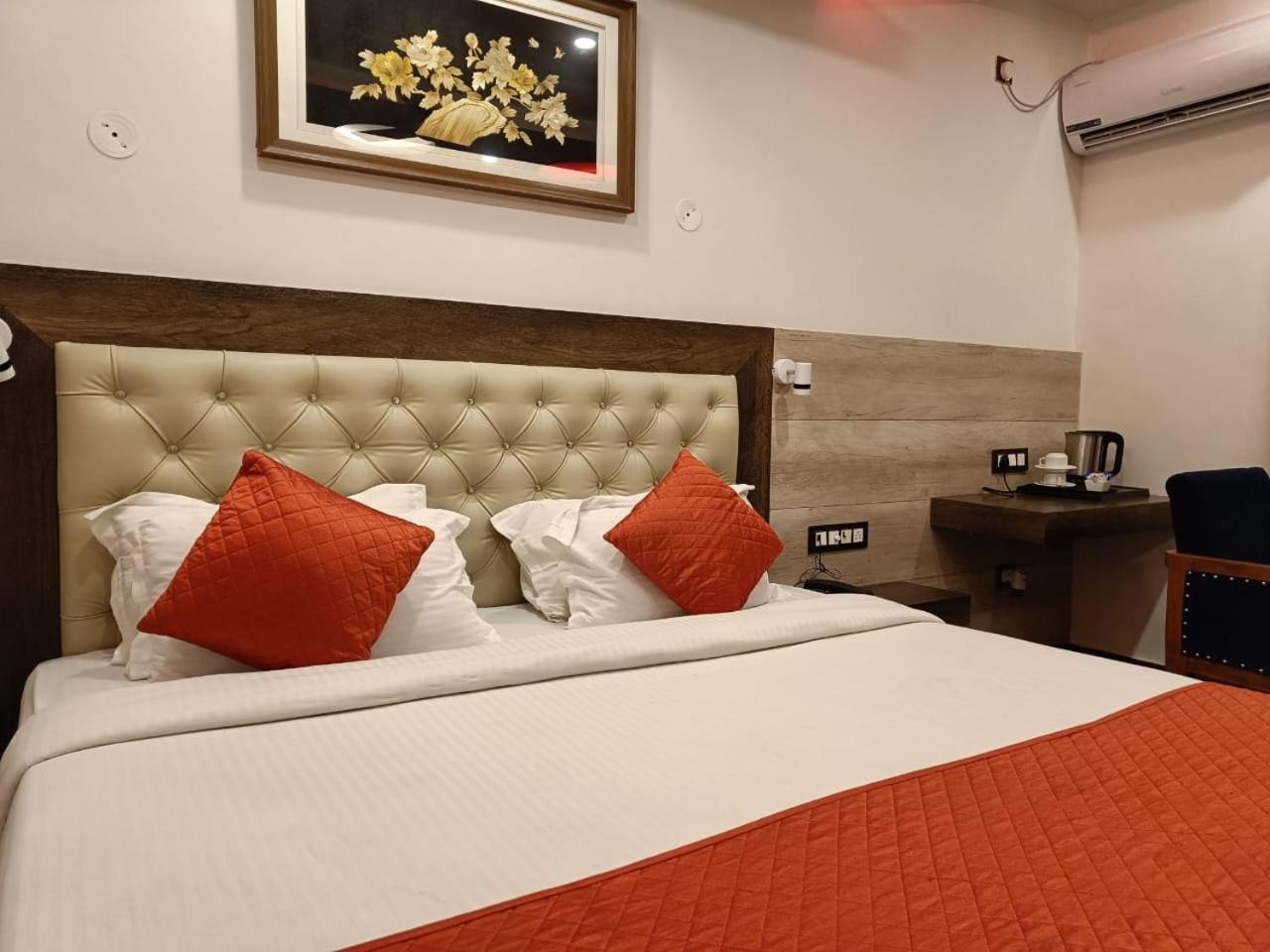 King Castle Mcleodganj-Centrally Heated And Air Cooled- Near Mall Road - Free Parking Дармсала Экстерьер фото